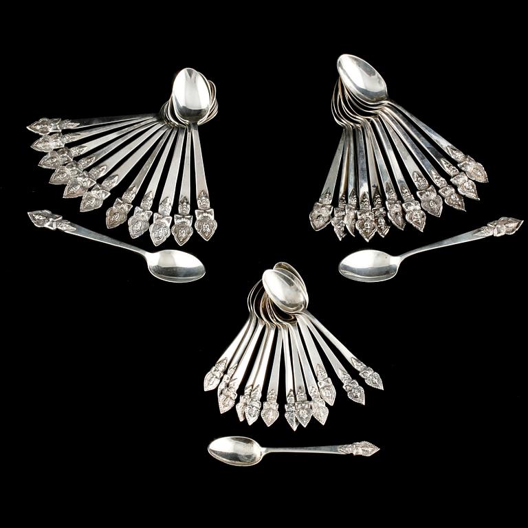BESTICKSERVIS, 64 delar, silver, 1900-talets andra hälft, total vikt ca 1445 g.