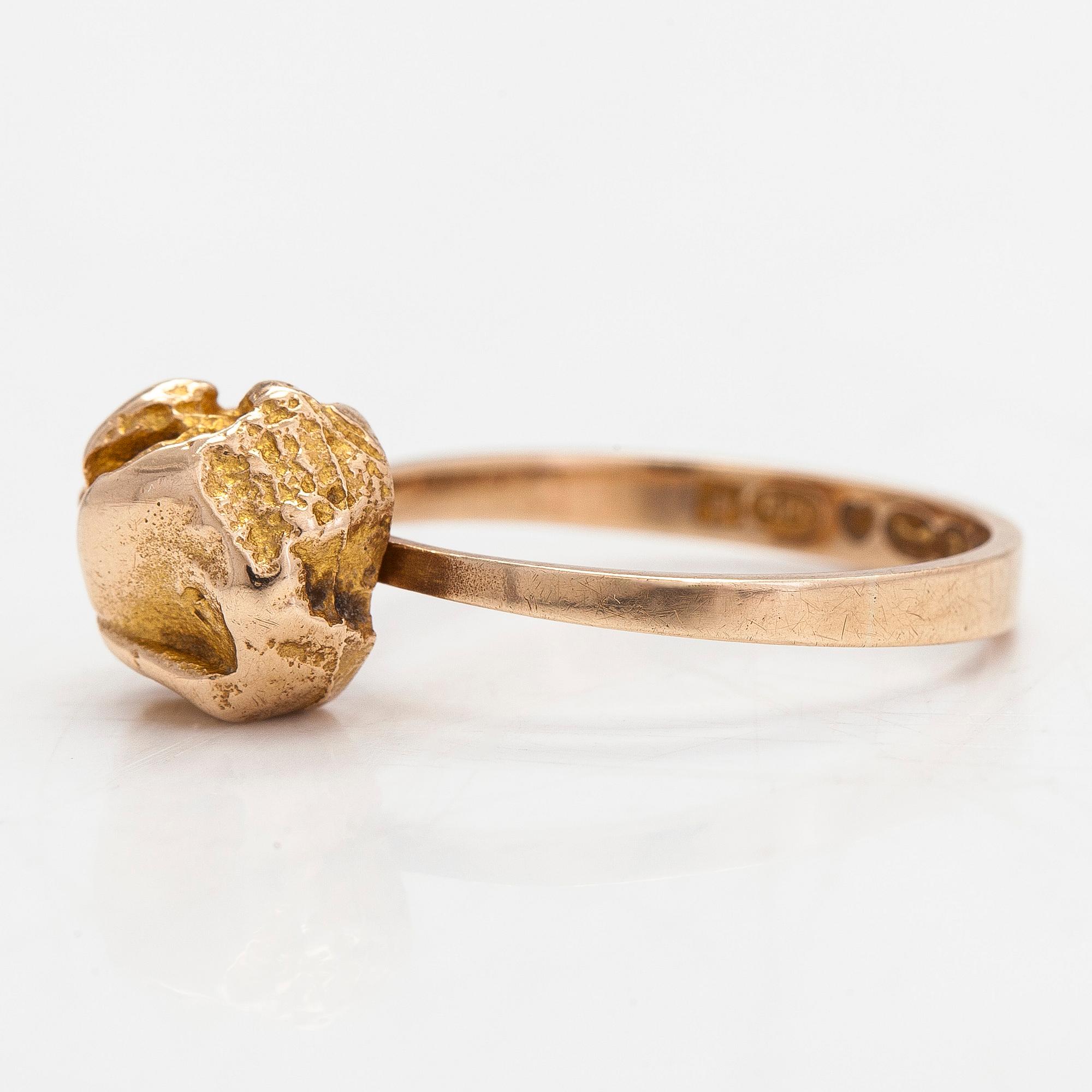Björn Weckström, Ring "Nugget", 14K guld. Lapponia 1969.