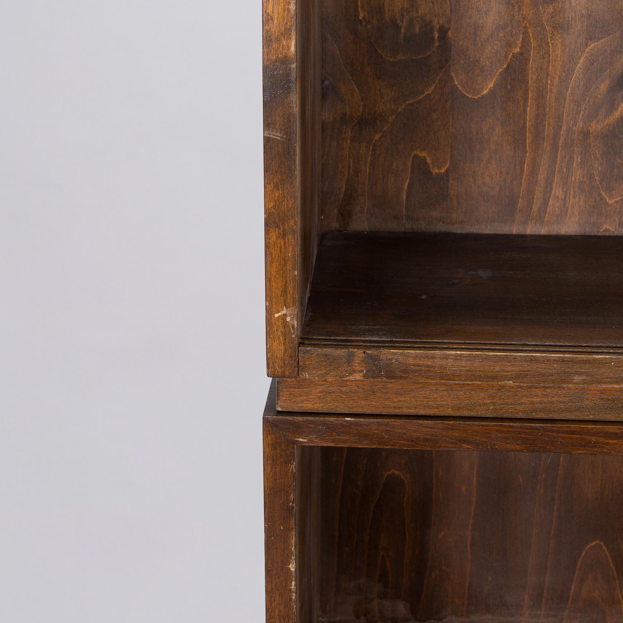 Aino Aalto, kirjahylly / kirjakaappi, 412/4  O.Y. Huonekalu- ja Rakennustyötehdas A.B. 1940-luku.