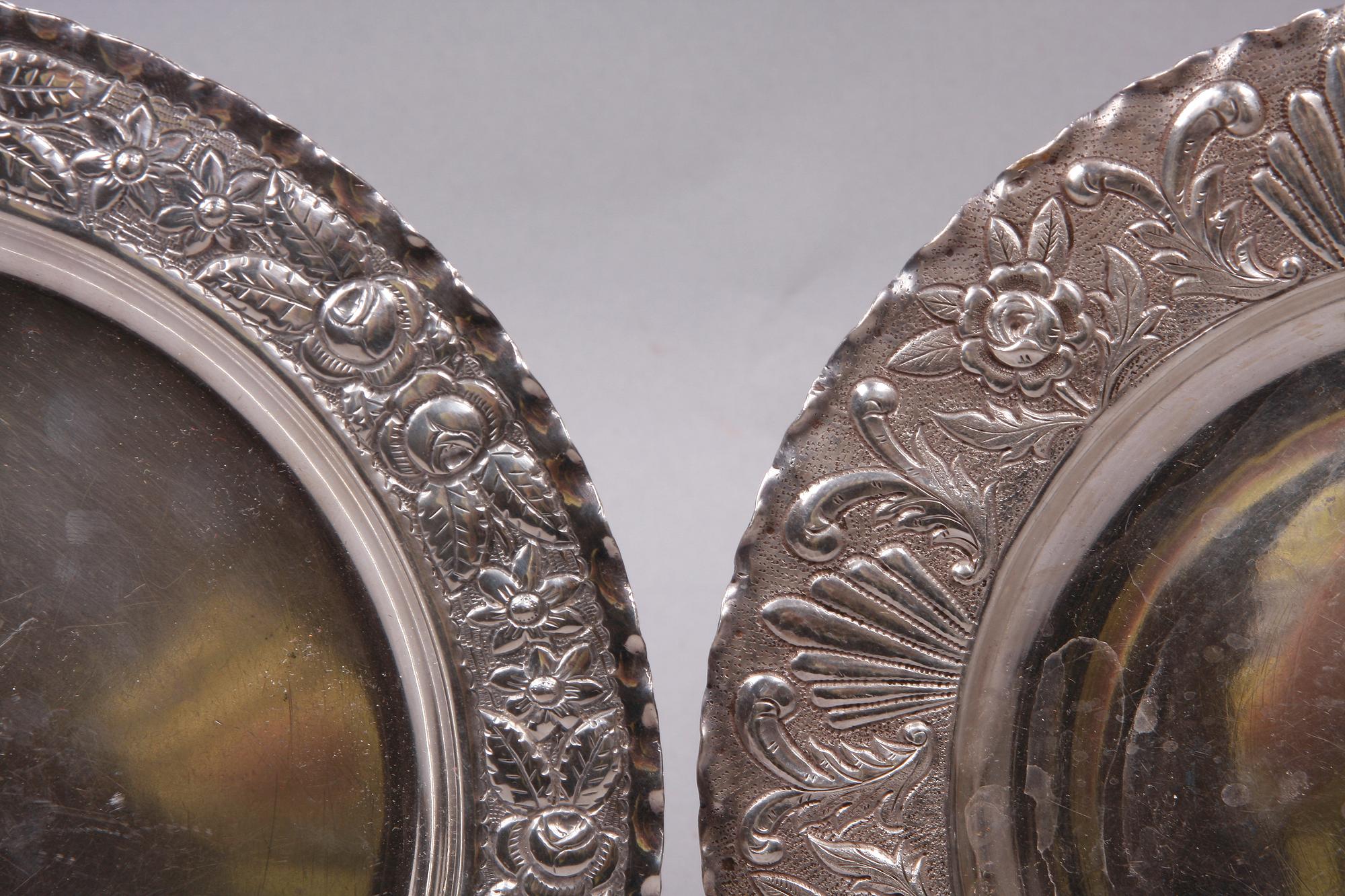 FAT, 2 st, silver, ett med stämplar från Mellanöstern, 1900-tal. Vikt 700 g.