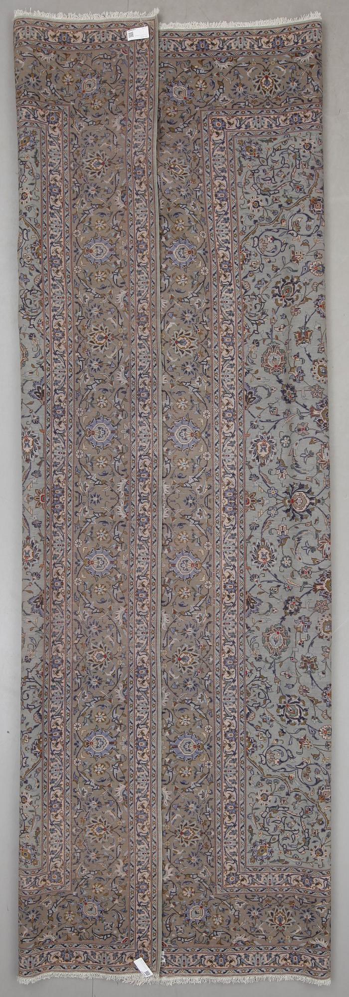 MATTA, Keshan, ca 430x319 cm.