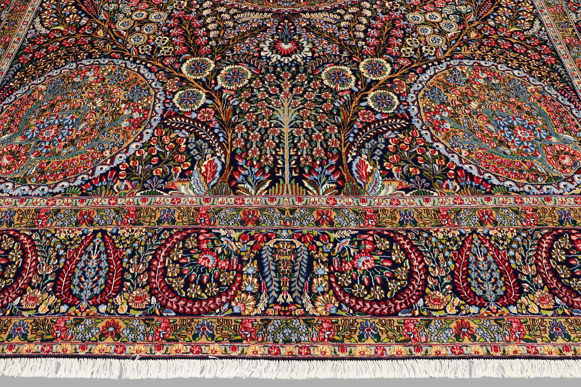 Matta, Kirman lavar, Millifleur, 393 x 300 cm.