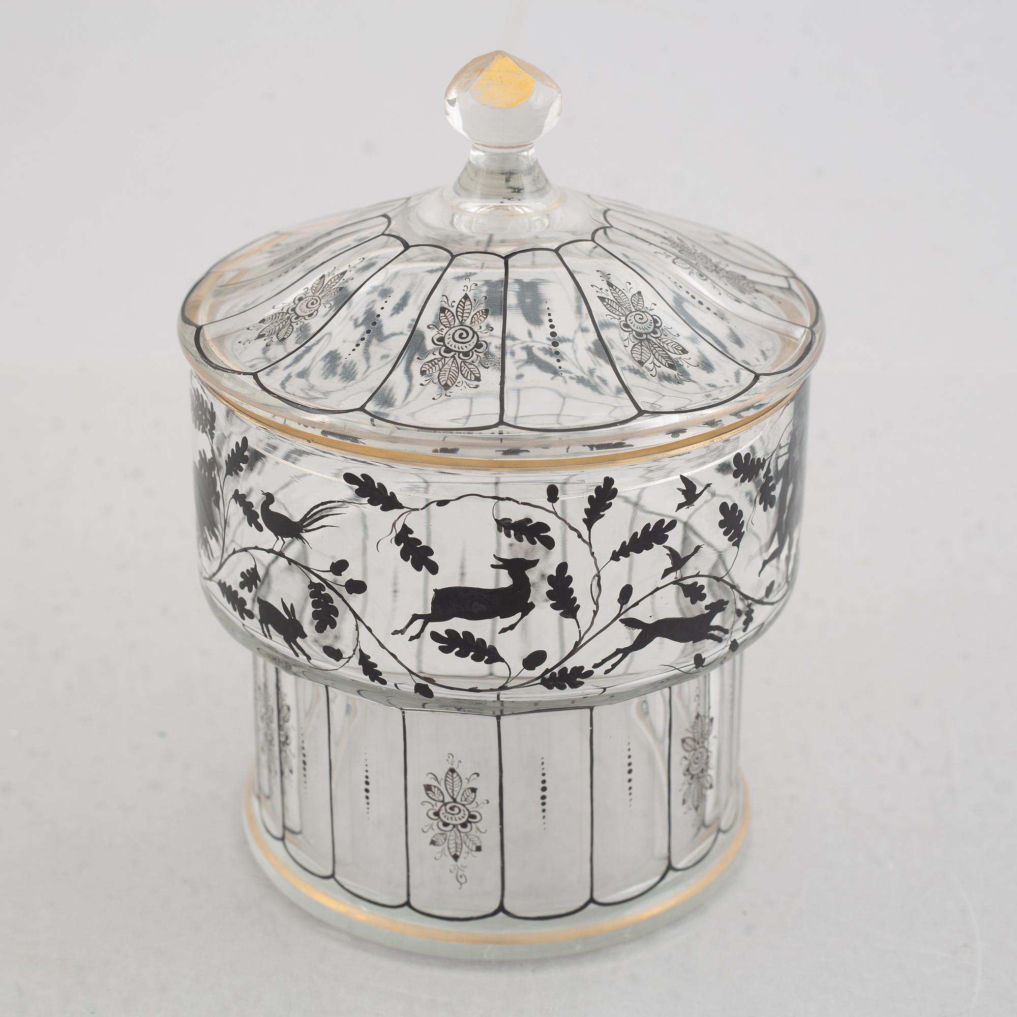 Adolf Beckert, tillskriven, bonbonjär, glas, Steinschönau, 1910-20-tal.