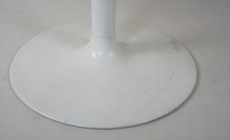 BORD, "Tulip"-liknande design.