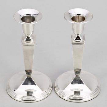 LJUSSTAKAR, ett par, silver, GAB, Stockholm, 1963.