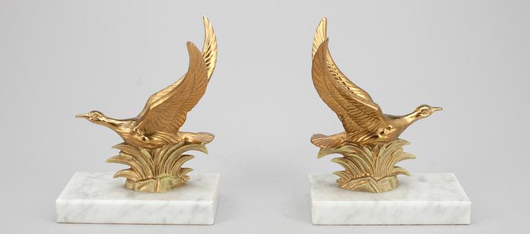 BOKSTÖD, ett par, 1900-talets senare hälft.