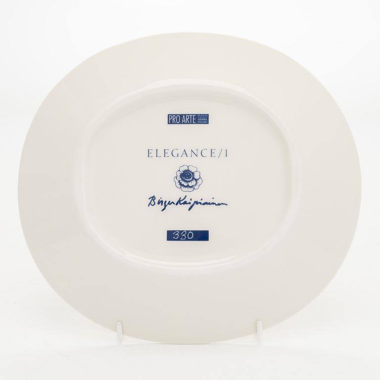 Birger Kaipiainen, fat, porslin, "Elegance/1", numrerad 330. Pro Arte, Arabia.