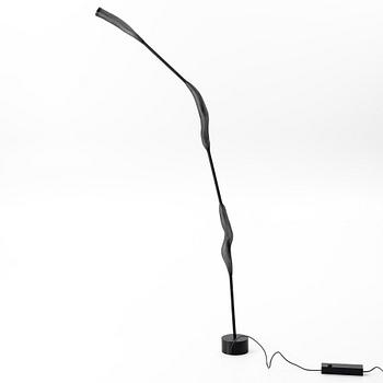 Swann Bourotte , golvlampa, "Paranoid 2", Ligne Roset, Frankrike.