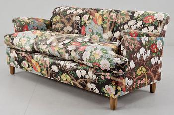 SOFFA, "678", Josef Frank, Firma Svenskt Tenn, formgiven i mitten av 1930-talet.