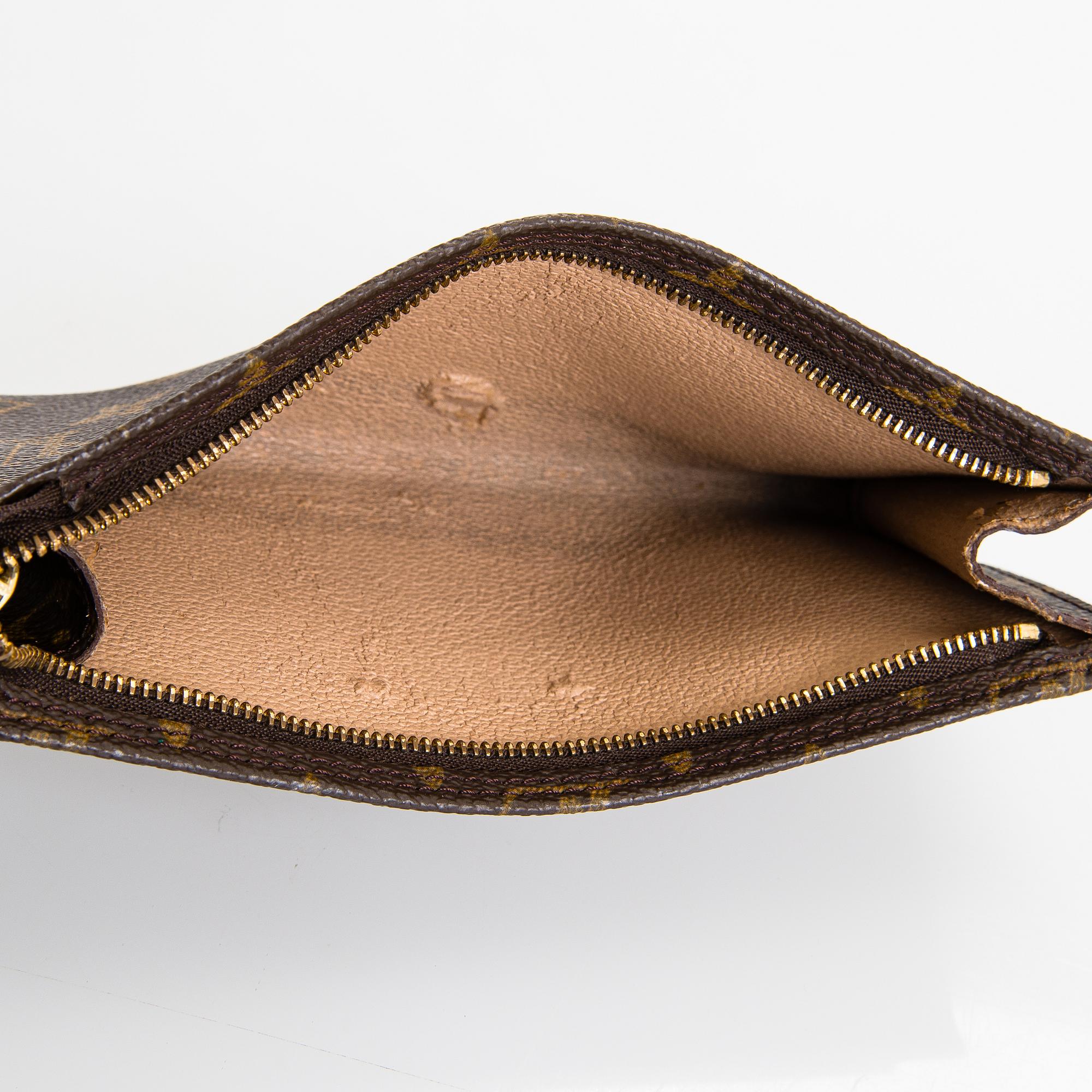 Louis Vuitton, A Monogram 'Bucket' Bag with pochette.