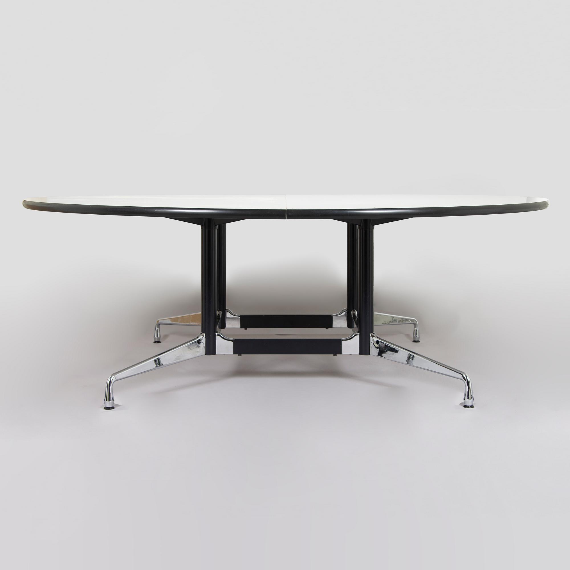 Charles & Ray Eames, konferensbord, "Segmented Table", Vitra 2005.