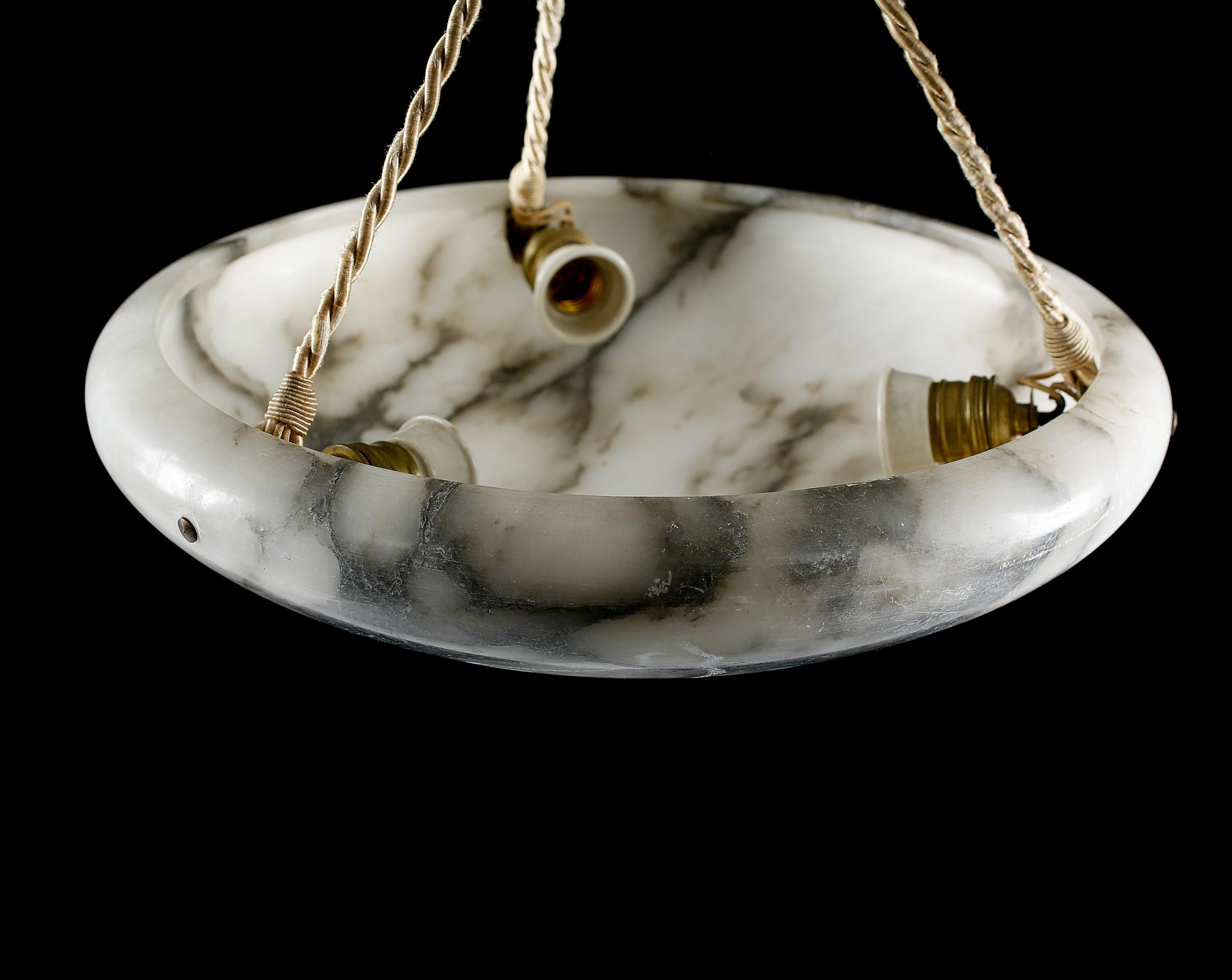 TAKLAMPA, 1900-talets första hälft, höjd ca 60 cm.