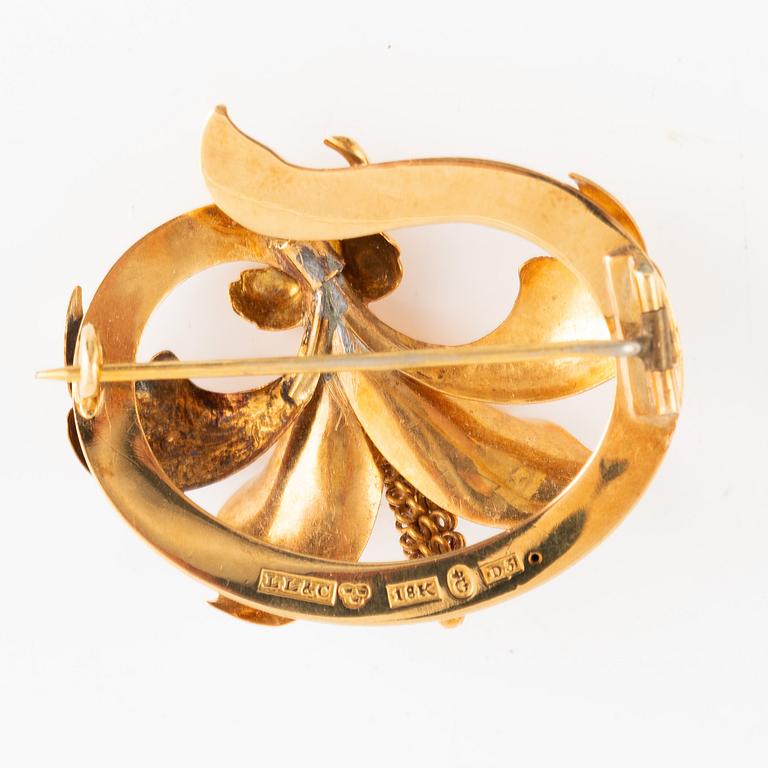 Lars Larson & Co, 18k gold brooch, Gothenburg 1858.
