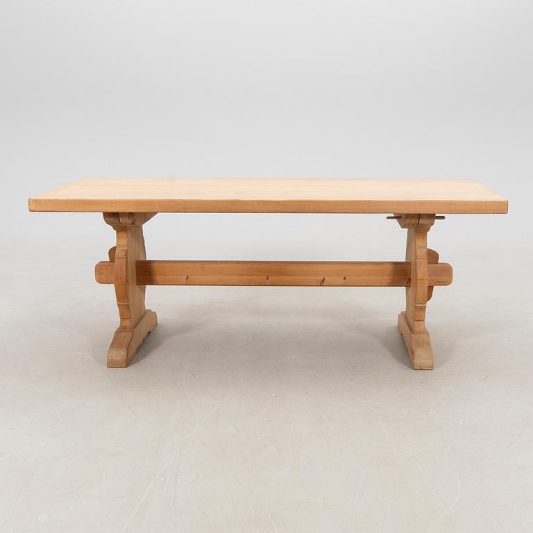 Matbord, furu, Krogenes Möbler, Norge 1900-talets mitt.