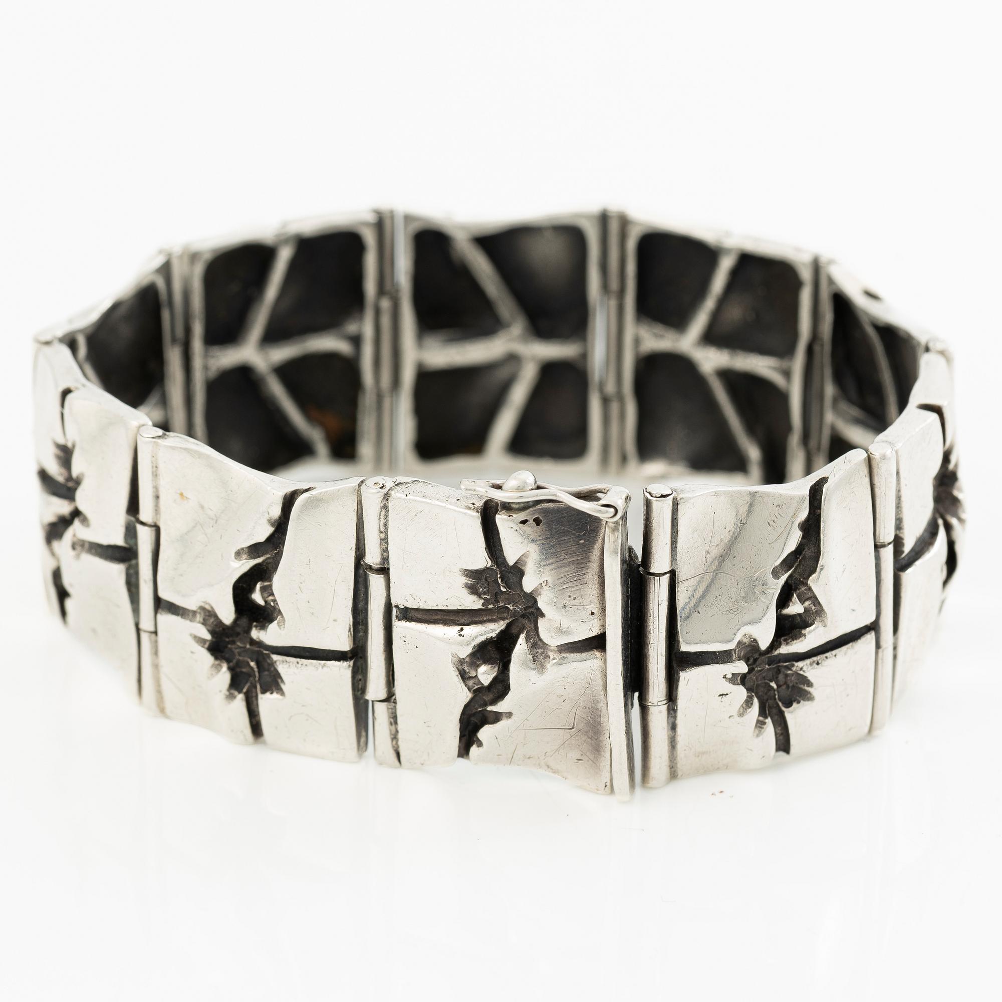 Bracelet, silver, hallmarked NM.