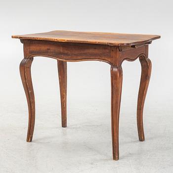 Bord, rokokostil med äldre delar, 1900-tal.