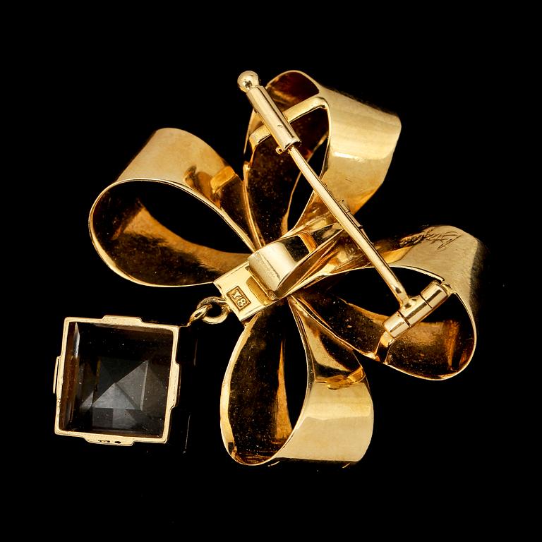 BROSCH samt ÖRHÄNGEN, 18k guld med fasettslipad bergkristall, Stigbert Stockholm, 1949. Tot vikt 10 g.