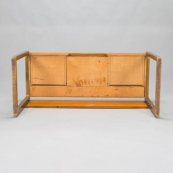 Skrivbord, beställningsarbete, Arkitektbyrå Veikko Voutilainen 1965.