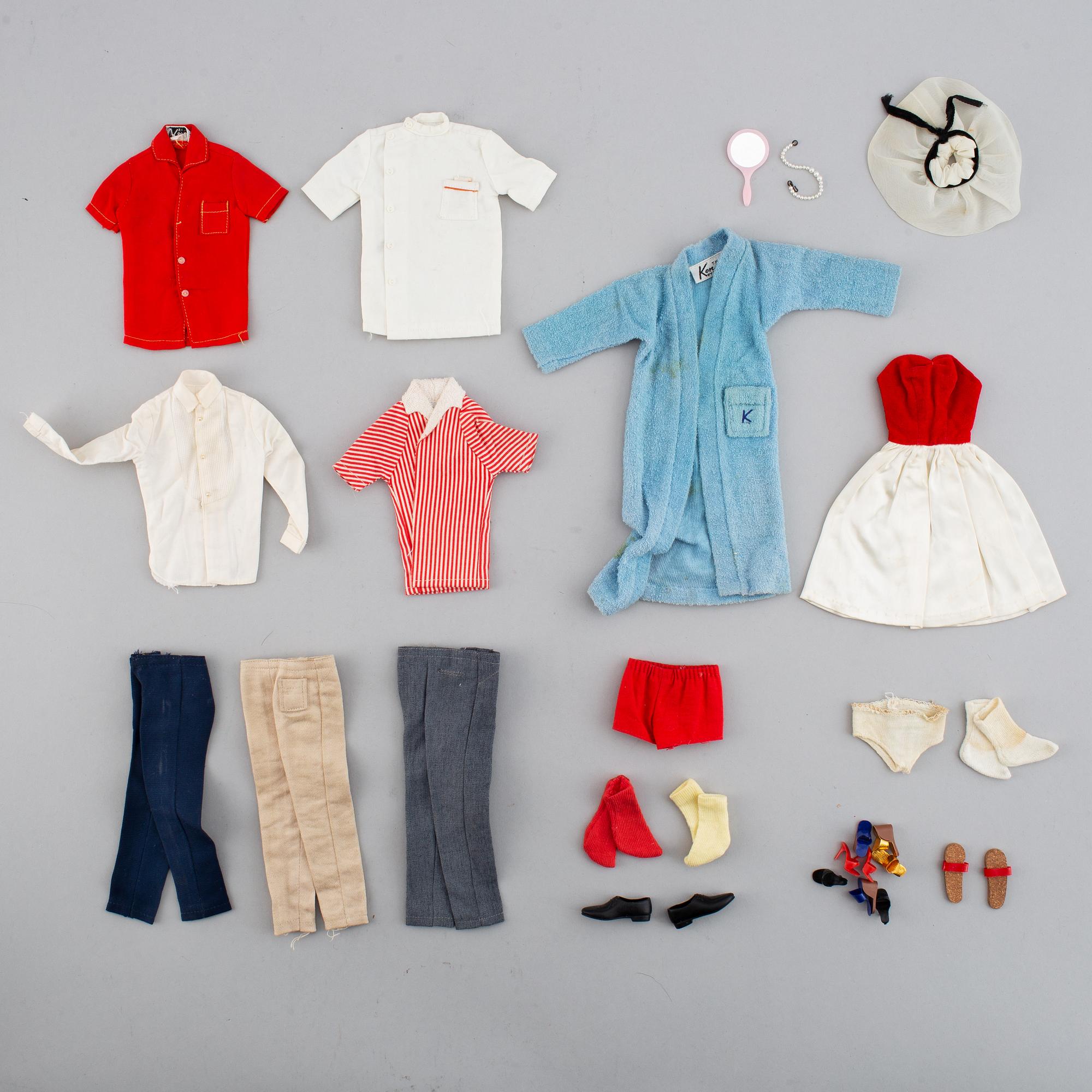 A collection of four Mattel 1960's Barbiedolls with accessories.