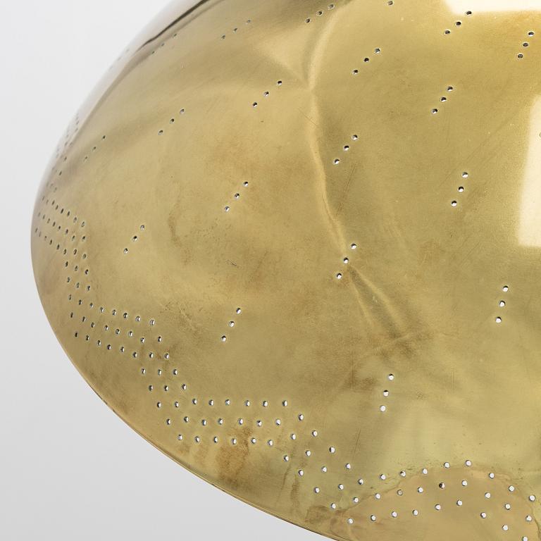 Paavo Tynell, A mid-20th century '5061' table lamp for Taito Finland.