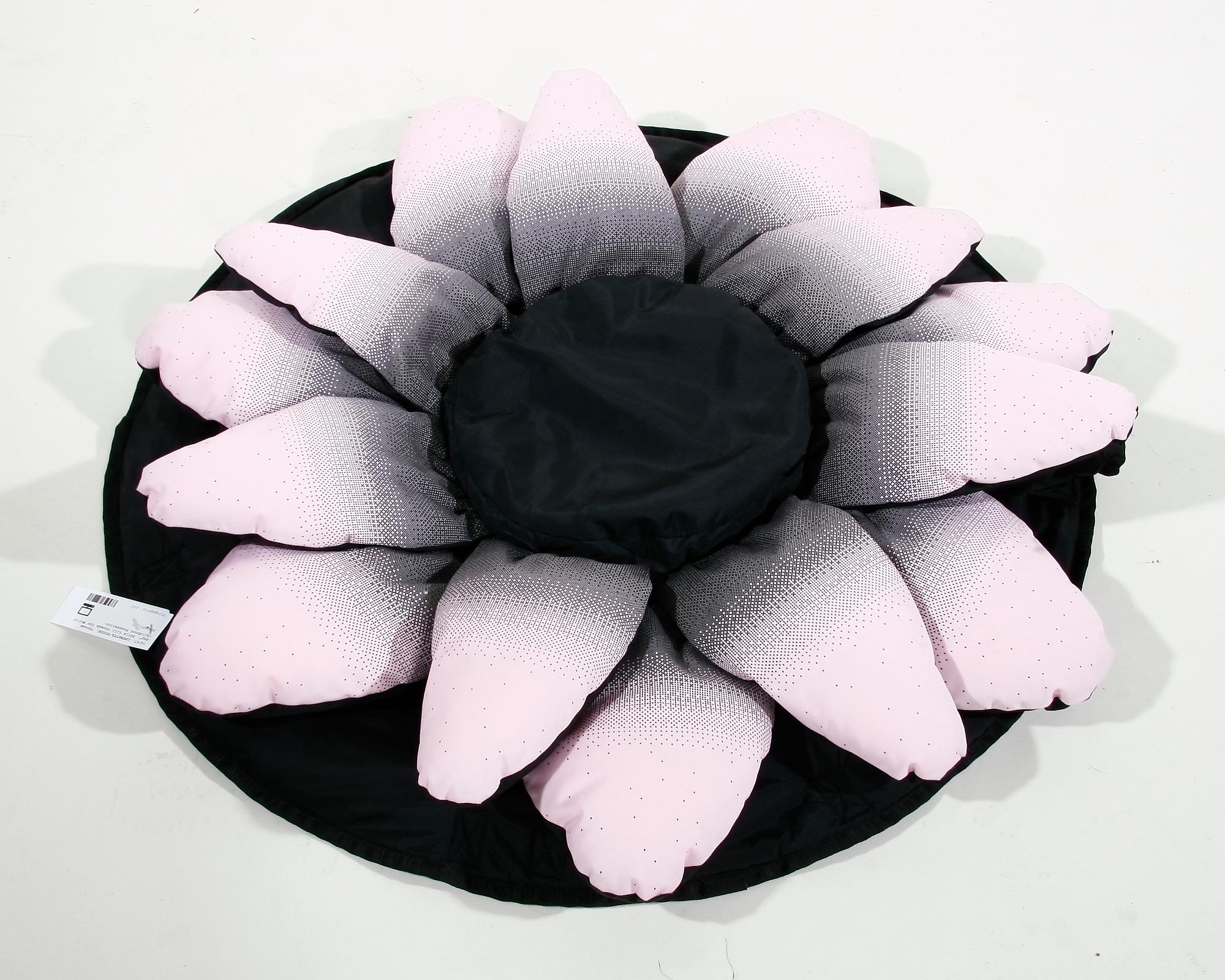 LEKMATTA/KUDDE. "Dream Bag". Säljs till förmån för World Childhood Foundation.