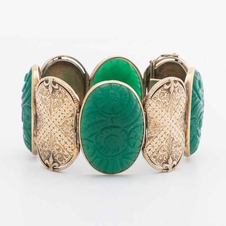 BRACELET 14K gold and carved chrysoprase, polish hallmarks,