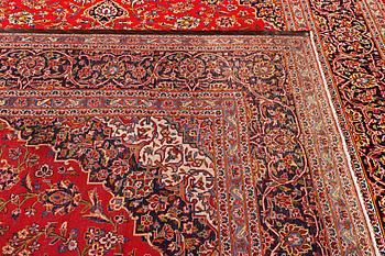 A Kashan carpet, c. 388 x 295 cm.