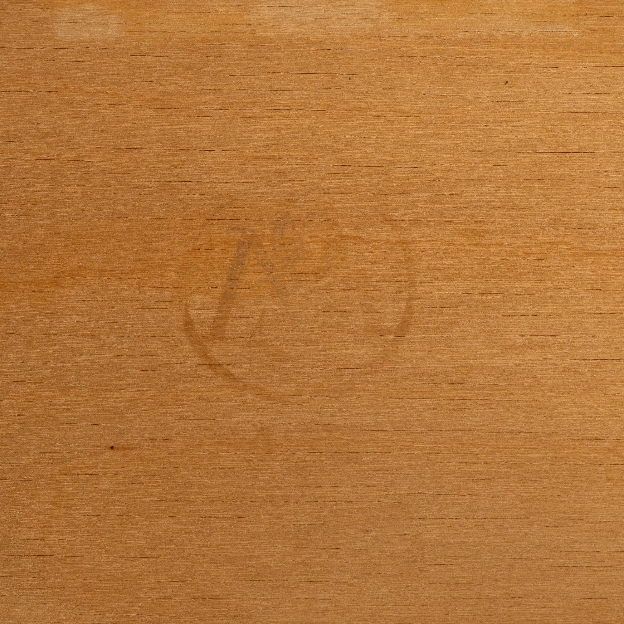 A 1930's table, Sweden. Sold at Ferdinand Lundqvist in Gothenburg.