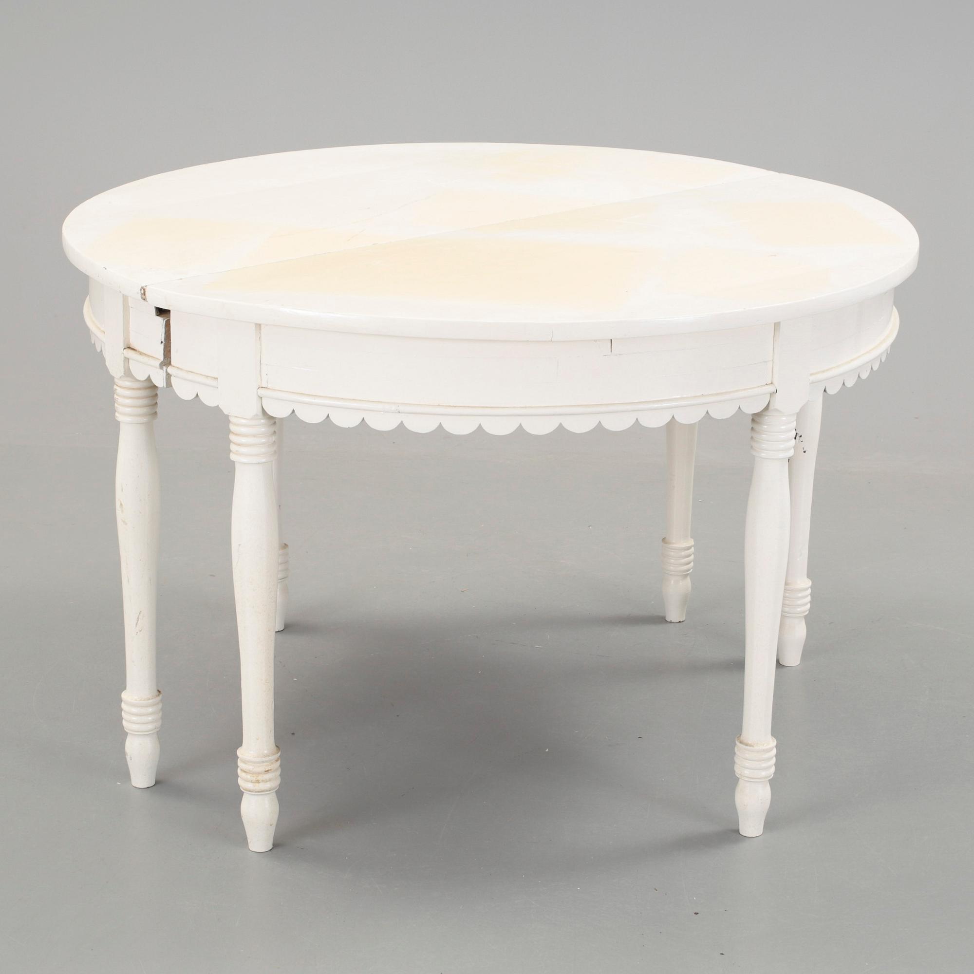 MÅNBORD, ett par, 1800-talets slut.