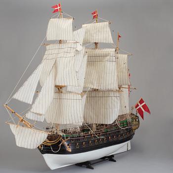 SKEPPSMODELL, med dansk flagg, 1900-tal.