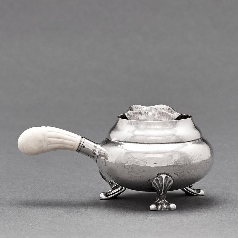 Georg Jensen, kaffe- och teservis, tre delar "Magnolia/ Blossom", Köpenhamn, 1915-21, 830/1000 silver. Design nr 2.