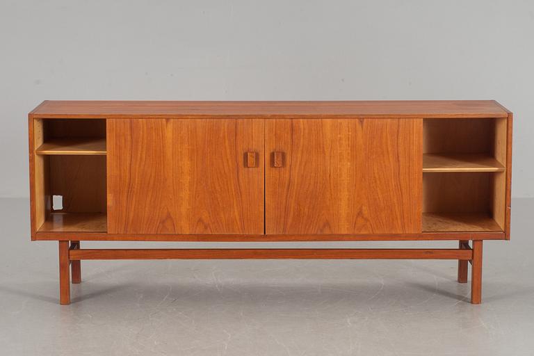 SIDEBOARD, "Arild", Nils Jonsson för Troeds, Bjärnum, 1960-tal.