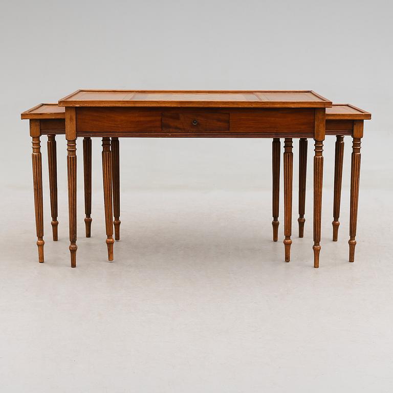 SATSBORD, 3 del, England, 1900-talets andra hälft.