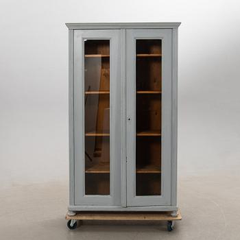 Skåp, omkring 1900.