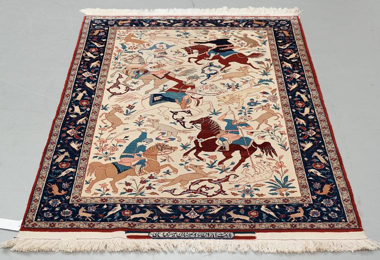 A RUG, semi-antique Esfahan, Seirafian, ca 169 x 108 cm (as well as a flat woven area at each end).