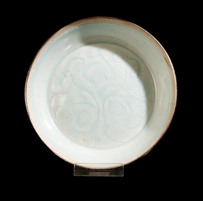 A lightblue plate, southern Sung.