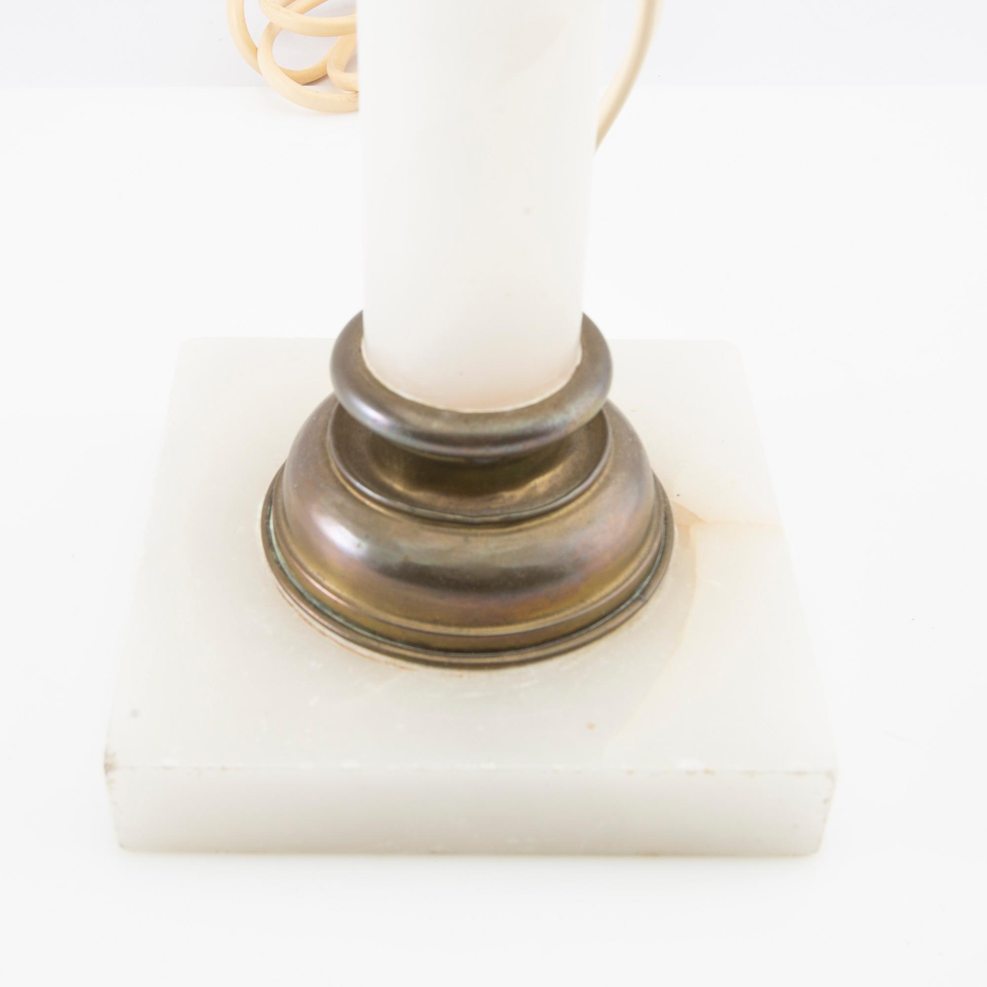 Bordslampa, empire-stil 1900-talets första hälft.