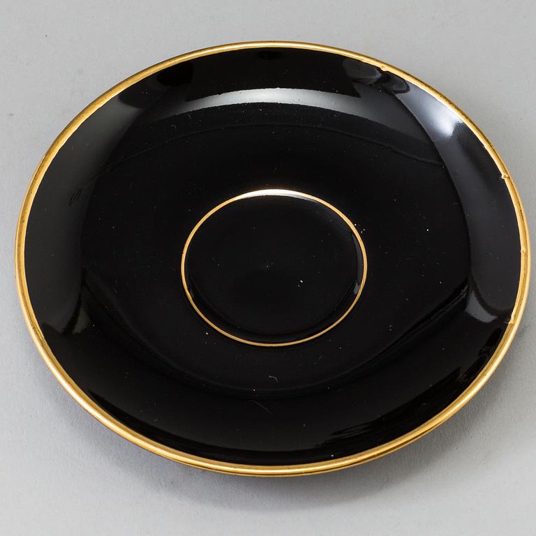 MOCCAKOPPAR / ESPRESSOKOPPAR med FAT, 6 st, Porcelain Fabriken Norden, Köpenhamn, 1900-tal.