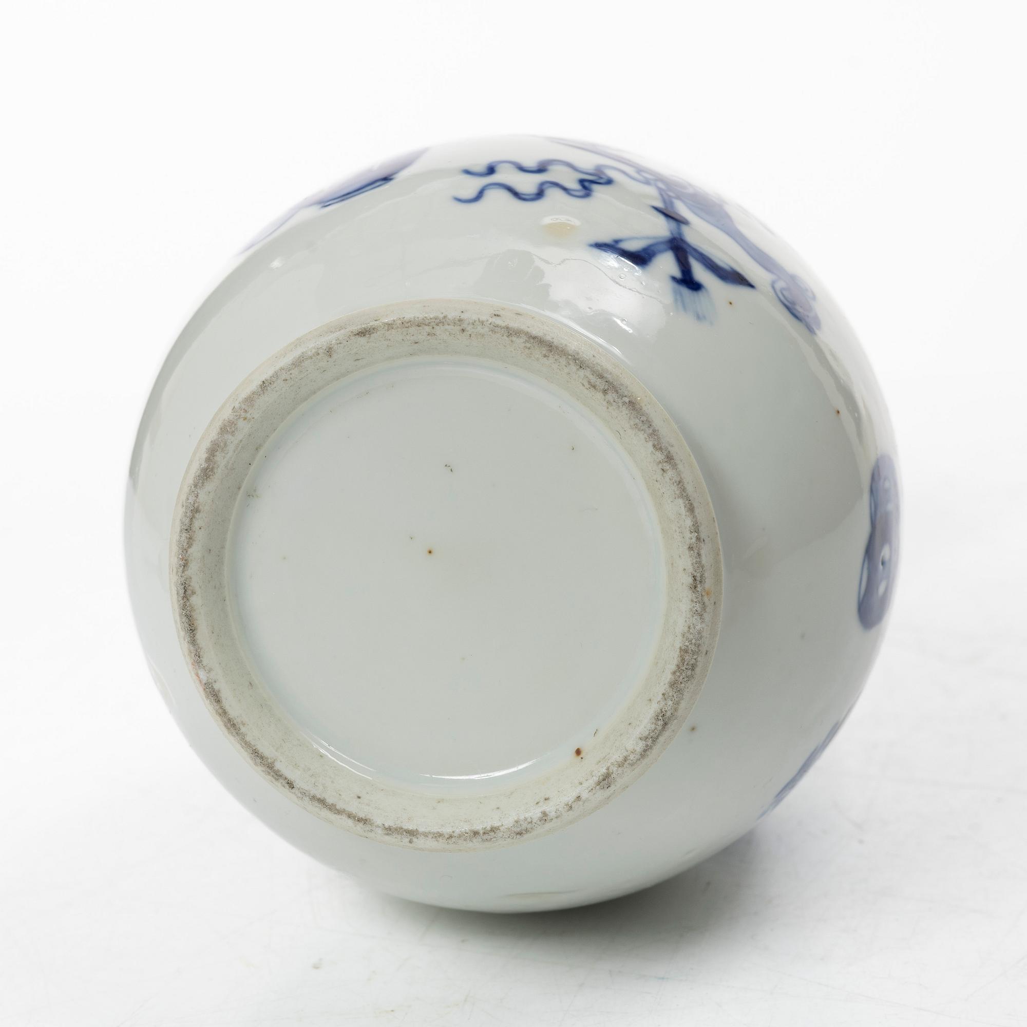 Vas, porslin, Kina, Qingdynastin, 1800-tal.