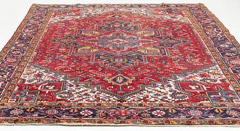 A carpet, Heriz, ca 315 x 243 cm.