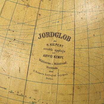 A large globe, H. Kiepert, Arvid Kempe, Wahlström & Widstrand, Stockholm, 1909.