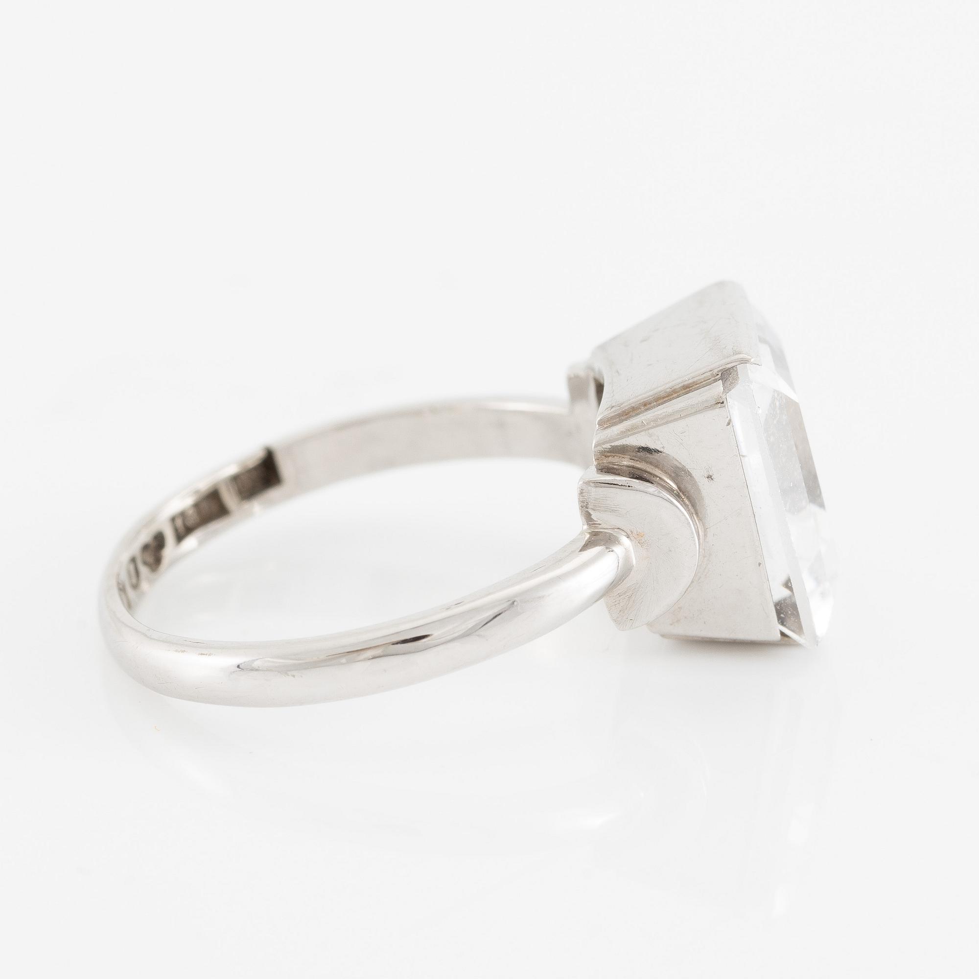Ring, 18K white gold with synthetic white stone.