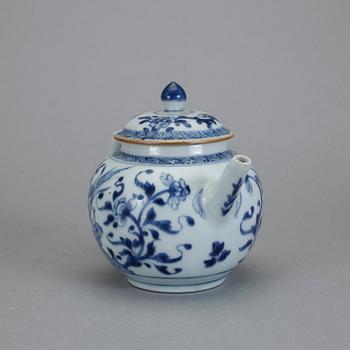 TEKANNA, porslin. Kina, 1700-tal.