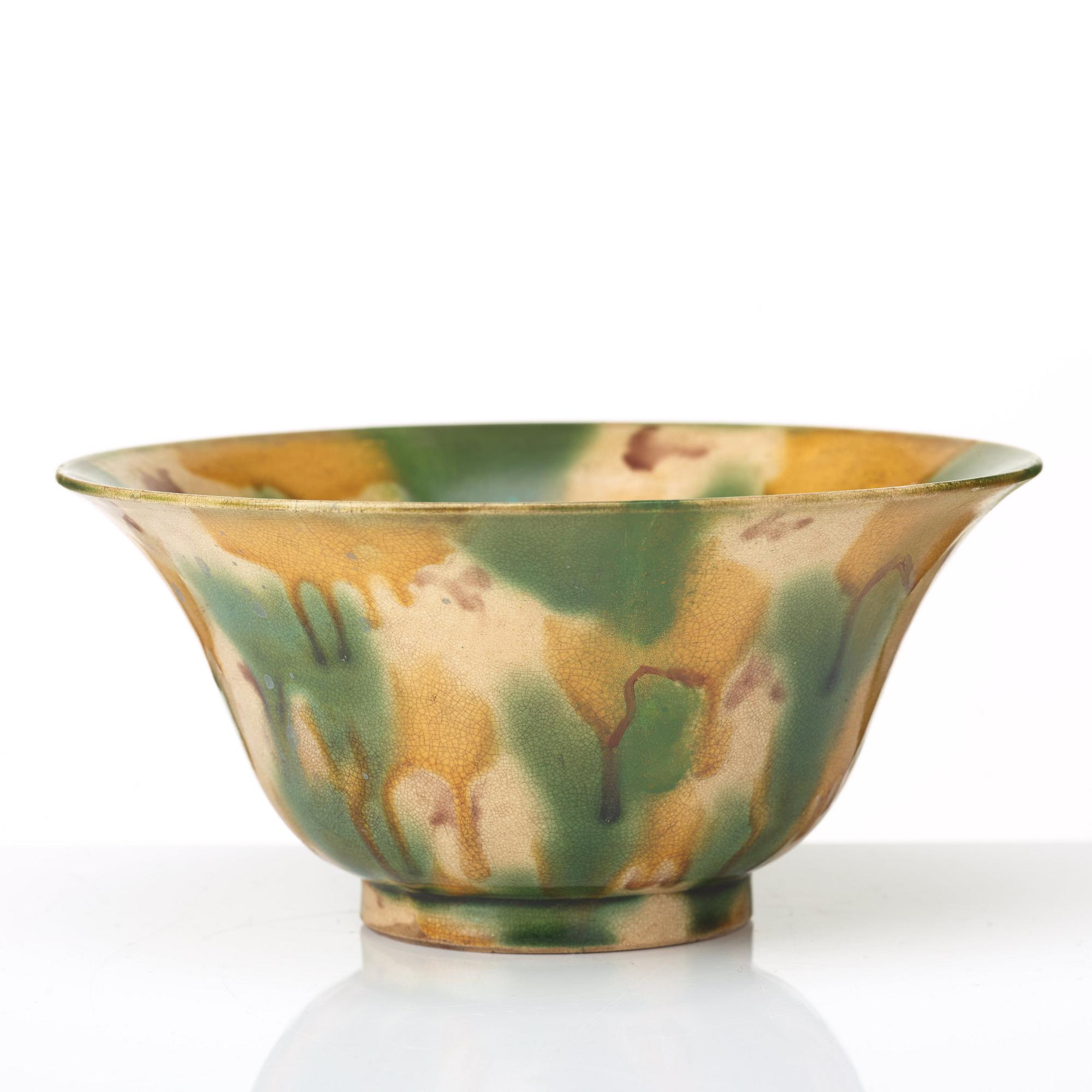 SKÅL, porslin. Qingdynastin, Kangxi (1662-1722).