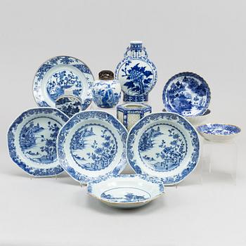 A group of 11 blue and white porcelain objects, Qing dynasty, 18th-19th century.