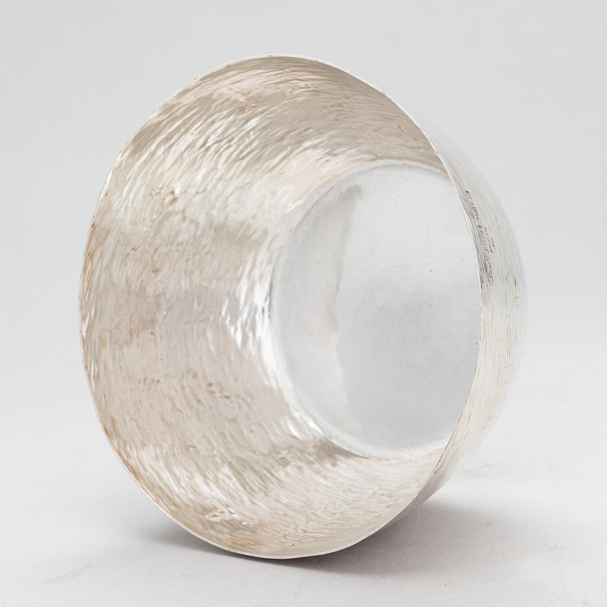 Tapio Wirkkala, skål, sterlingsilver, Kultakeskus, Tavastehus 1969.