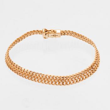 An 18K gold bracelet by Balestra.