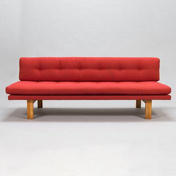 Carl Gustaf Hiort af Ornäs, A 1950s 'Pajatso' sofa for Puunveisto Oy - Wood work Ltd.