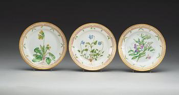 A set of six Royal Copenhagen 'Flora Danica' plates, Denmark, 20th Century.