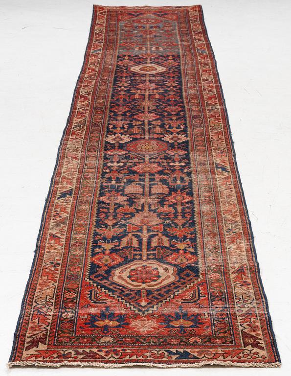 Gallery carpet, Malajir, approx. 490 x 80 cm.